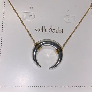 Mixed metal horn necklace